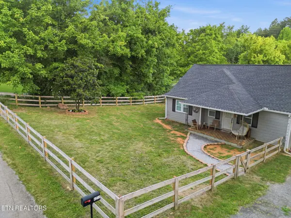 4231 Rocky Branch Rd, Walland, TN 37886