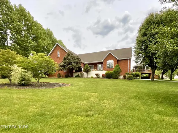 320 Iron Wood Circle, Crossville, TN 38571