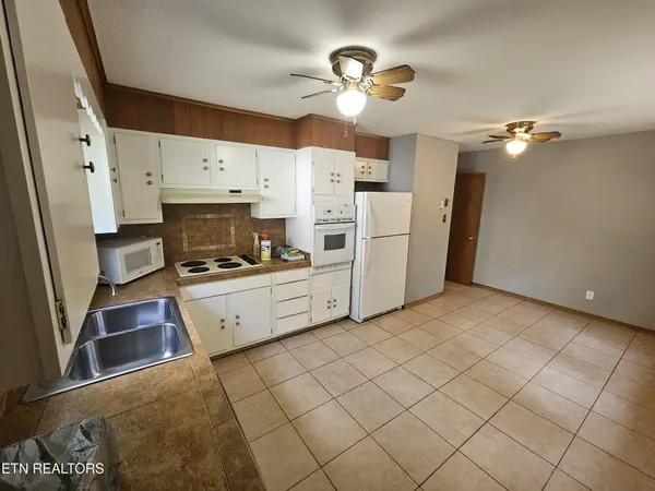 1725 S Forest Drive, Knoxville, TN 37920