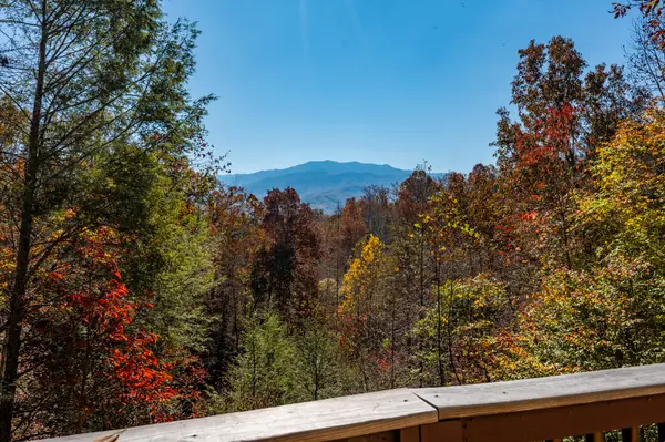 2750 Hawks View Trl, Sevierville, TN 37876