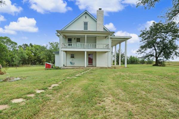 1218 Sunset Rd, Delphos, KS 67436