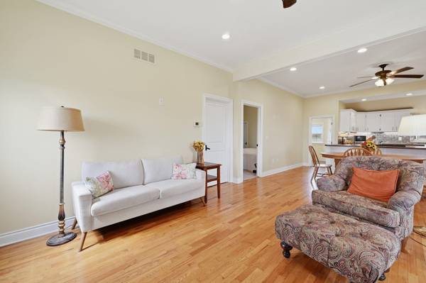 38626 W 21st, Cheney, KS 67025