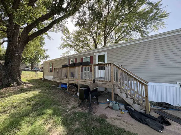 31600 55th Ct, Arkansas City, KS 67005