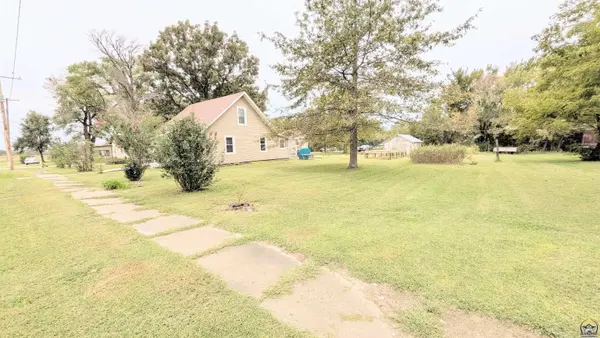 619 Ivy St, Admire, KS 66830