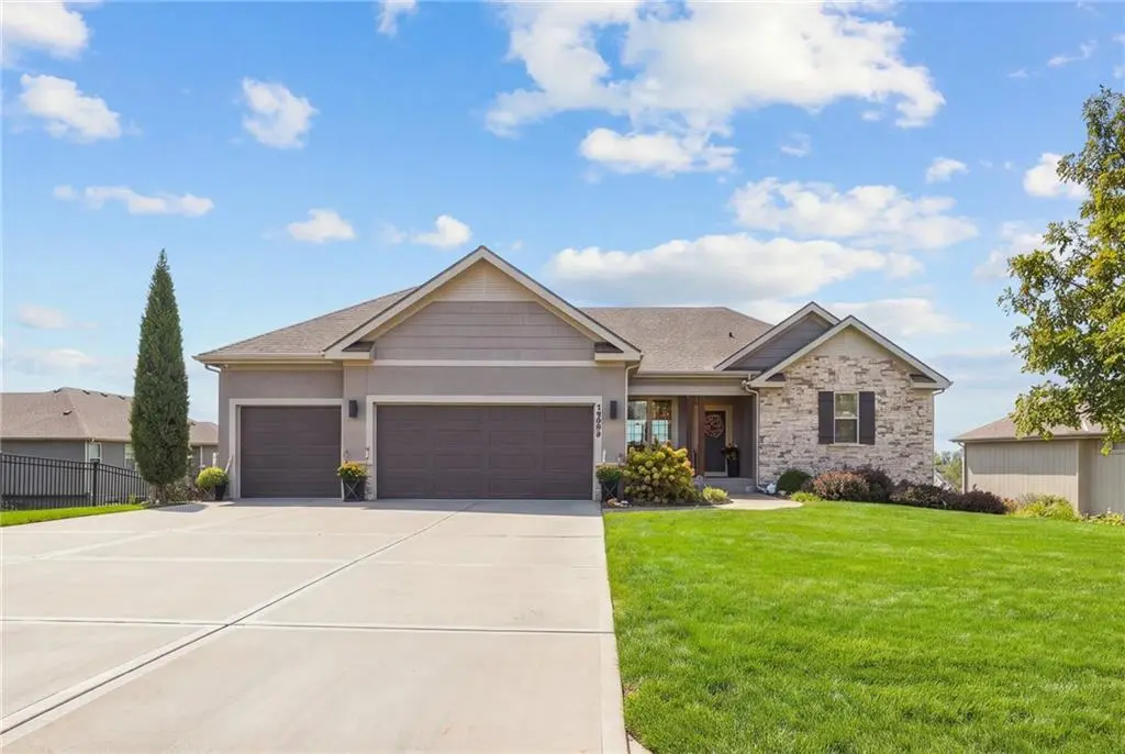 20909 W 189th ST, Spring Hill, KS 66083