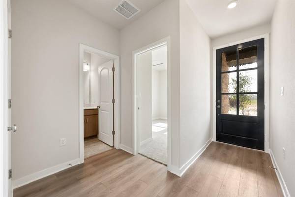 140 Arlington Park LOOP, Hutto, TX 78634