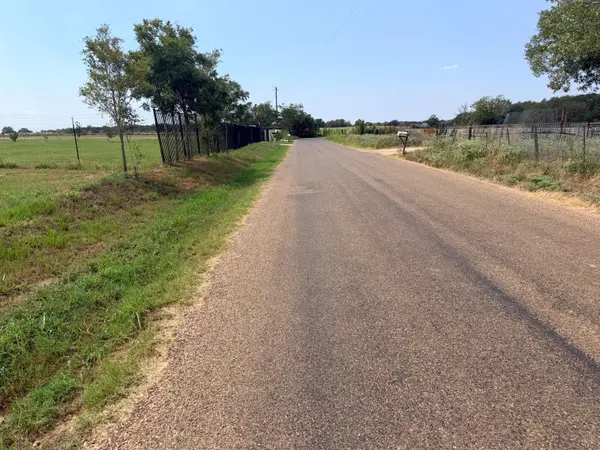 000 Balch RD, Elgin, TX 78621