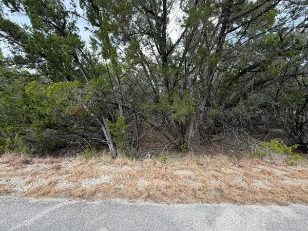3600 Stillwood LN, Lago Vista, TX 78645