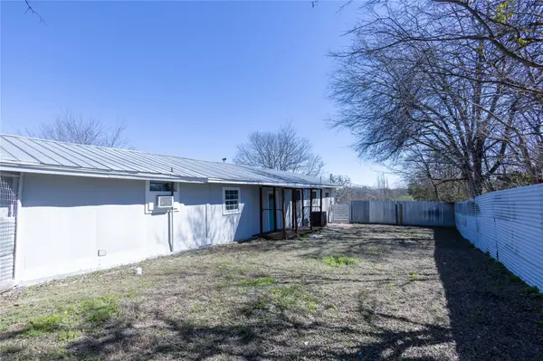 2304 Thrasher LN #A, Austin, TX 78741