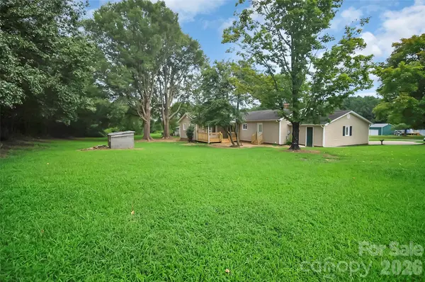 6316 Hill Gates TRL, Cherryville, NC 28021