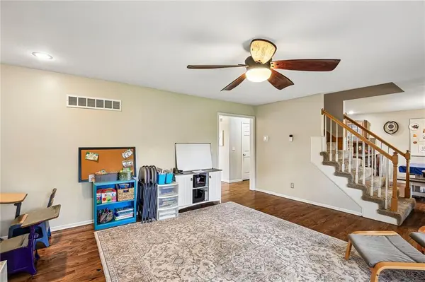 15906 Harold DR, Belton, MO 64012