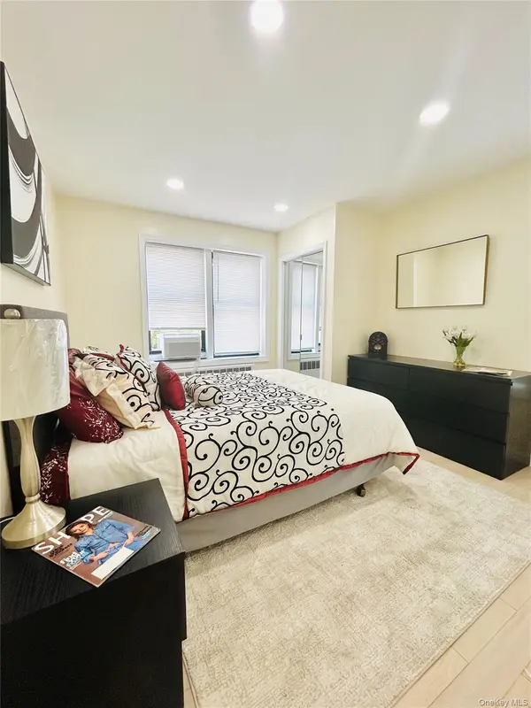 72-11 110 ST #D, Forest Hills, NY 11375