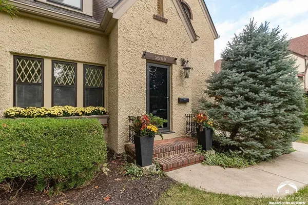 2209 Vermont ST, Lawrence, KS 66046