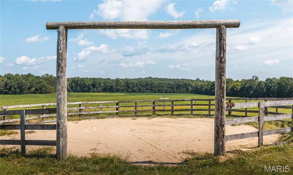 5300 McCallister RD, Gerald, MO 63037