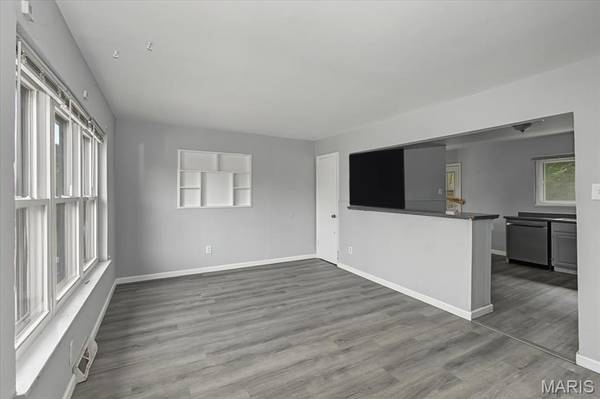 220 Ruggles RD, Ferguson, MO 63135