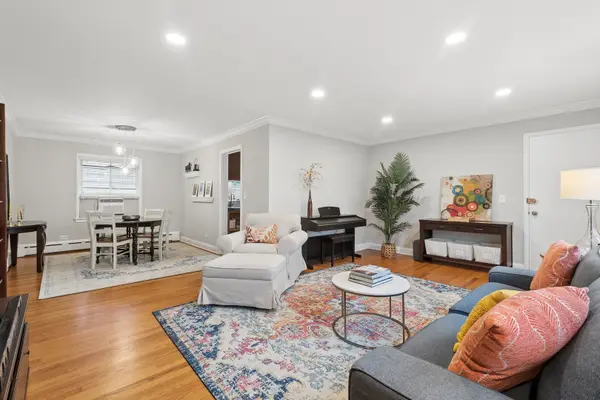2300 Central ST #3, Evanston, IL 60201
