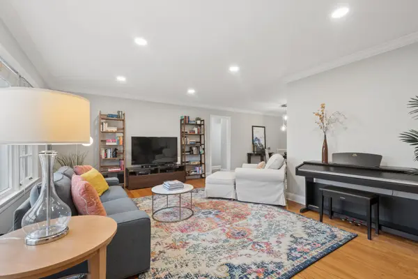 2300 Central ST #3, Evanston, IL 60201