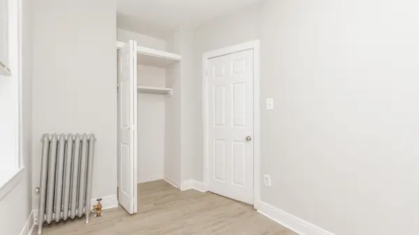 2722 W Rosemont AVE #2, Chicago, IL 60659