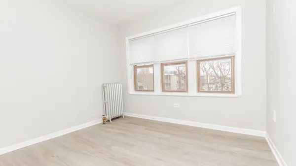 2722 W Rosemont AVE #2, Chicago, IL 60659