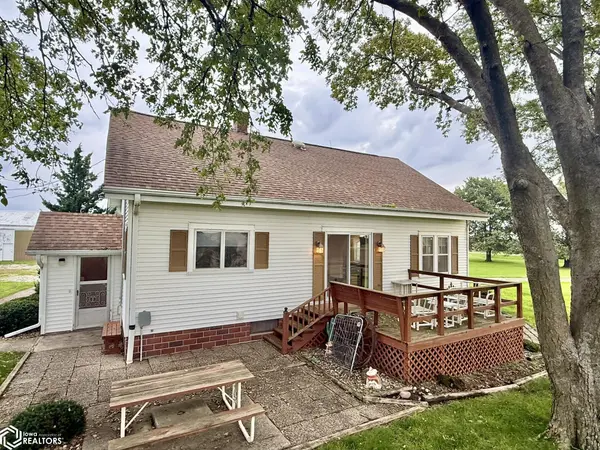 686 M AVE, Jefferson, IA 50129