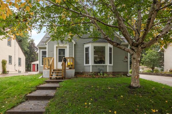 1154 Cherokee AVE, West Saint Paul, MN 55118