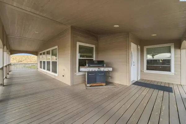 11708 E Ruppert Rd, Benton City, WA 99320