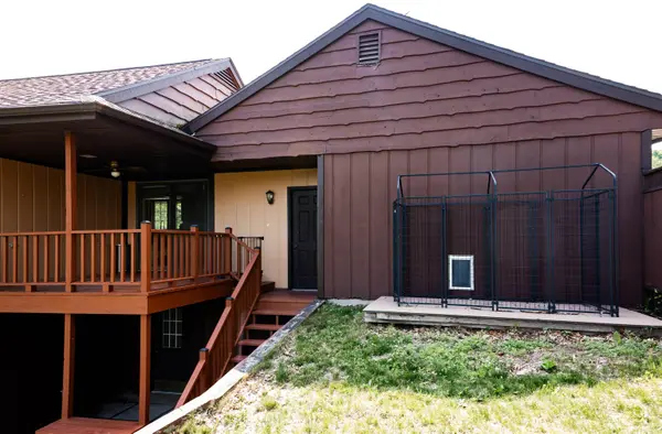 N5640 FAIRWAY DR, New London, WI 54961