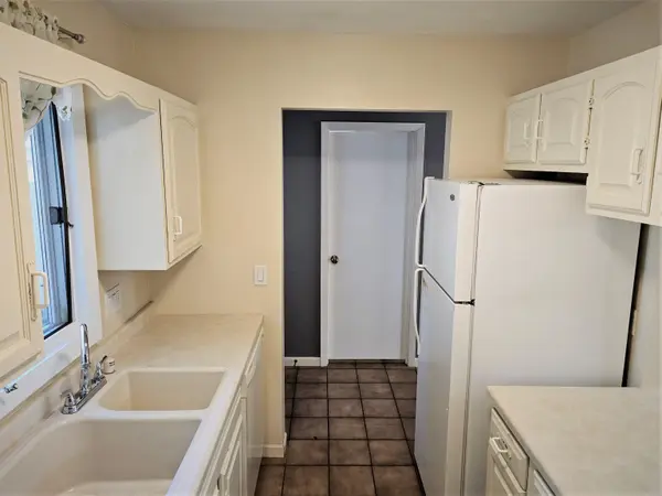 872 CASTLE RD, Fond Du Lac, WI 54935