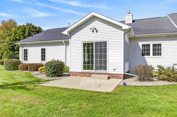 1057 W WINDTREE DR #48, Appleton, WI 54914