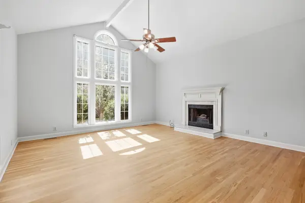 206 Belle Lake Dr, Nashville, TN 37221