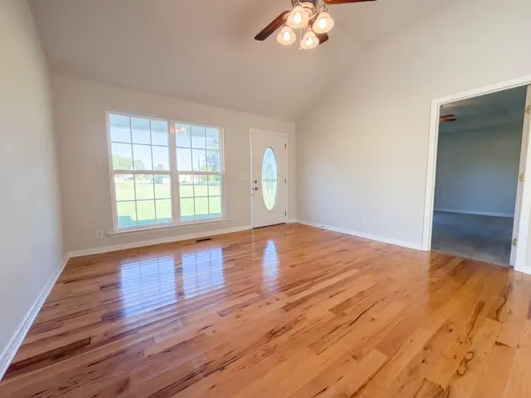 205 Woods Rd, Portland, TN 37148