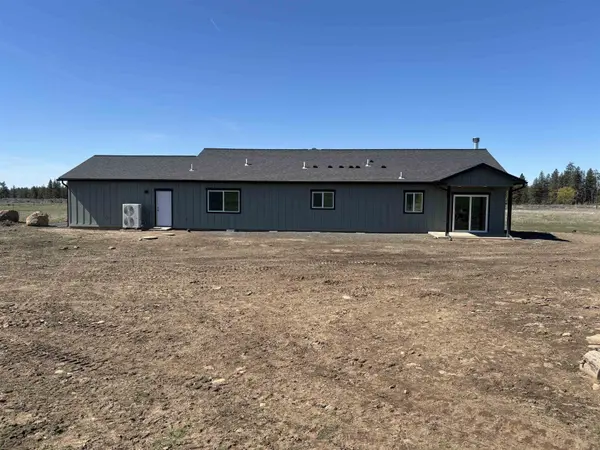 12213 S Stangland Rd, Medical Lake, WA 99022