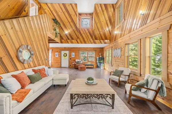 3979 Taylor Ranch Way WAY, Loon Lake, WA 99148