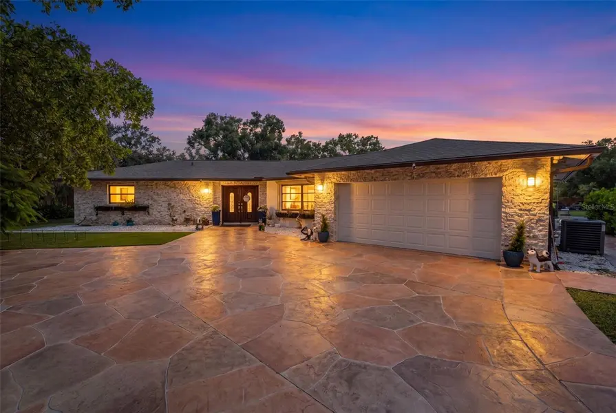 2660 57TH ST, Sarasota, FL 34243