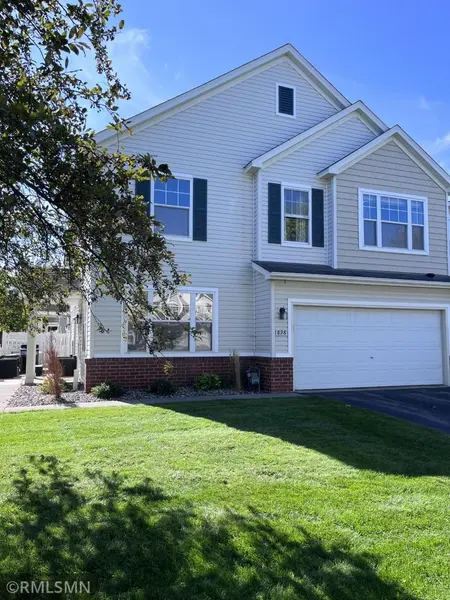 898 Providence DR, Shakopee, MN 55379
