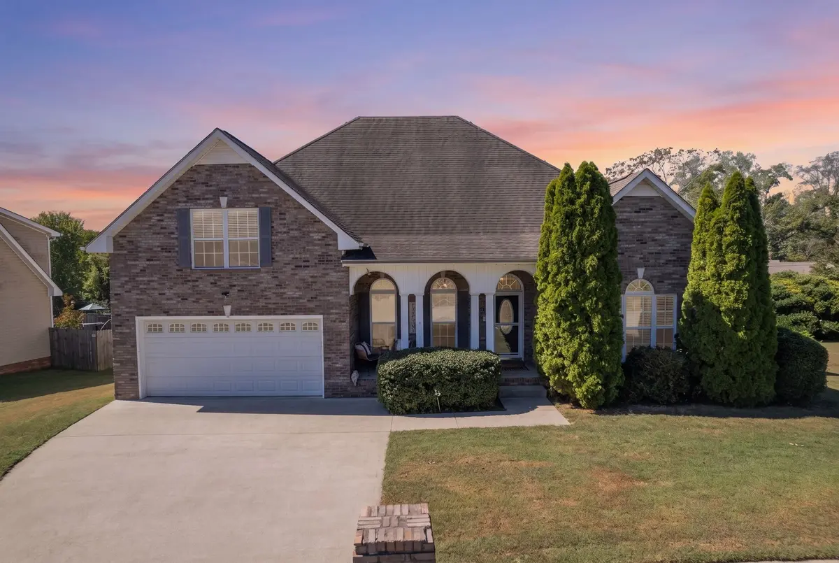 126 W Observatory Dr, Clarksville, TN 37040