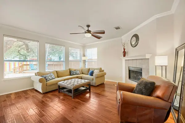 5120 Bluestar DR, Austin, TX 78739