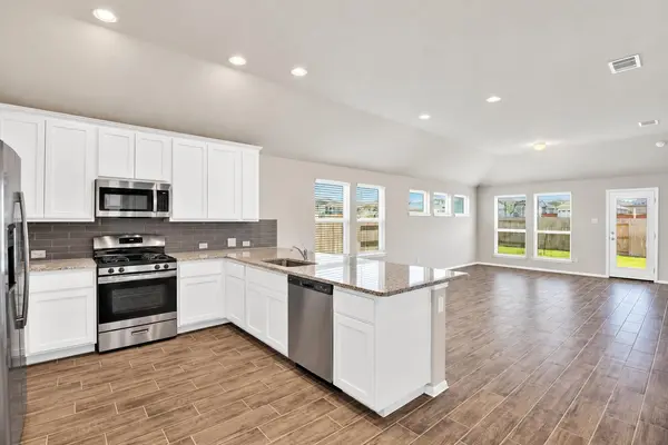 136 Thunder Oak ST, San Marcos, TX 78666