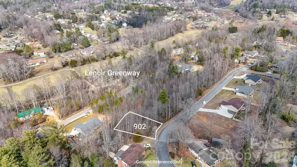 902 Woodbine PL NE, Lenoir, NC 28645