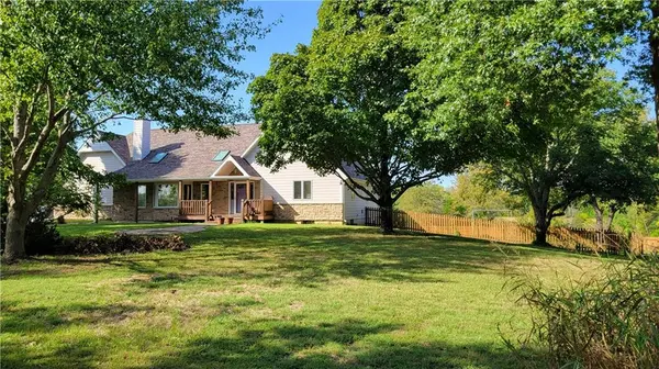 15248 Kansas AVE, Basehor, KS 66007
