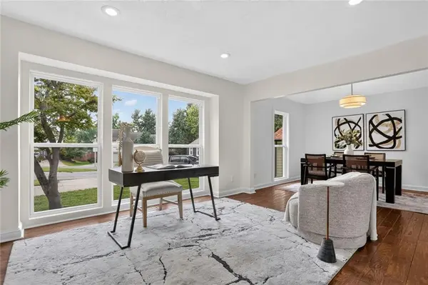 9100 Antioch RD, Overland Park, KS 66212
