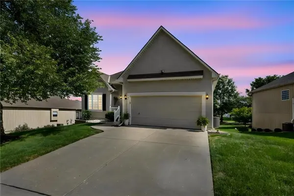 307 Alexander Creek CT, Raymore, MO 64083