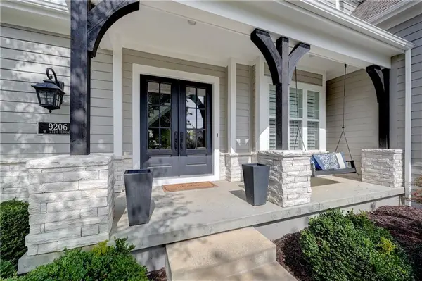 9206 W 177th TER, Overland Park, KS 66013