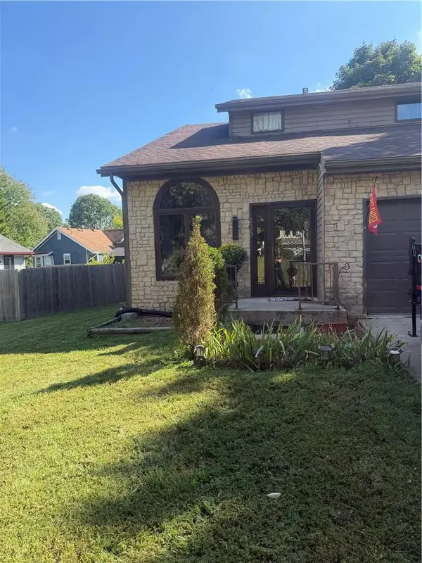 205 NW 101st ST, Kansas City, MO 64155