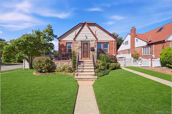 48 Central BLVD, Merrick, NY 11566