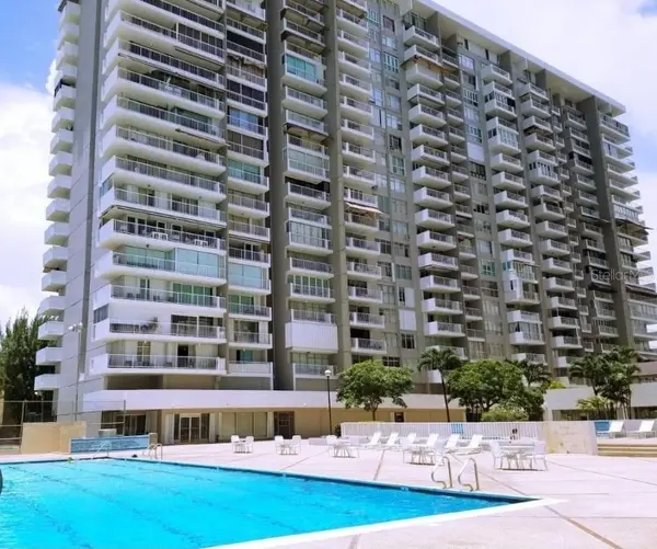 ISLA VERDE AVE. COND. CORAL BEACH II #714, Carolina, PR 00979