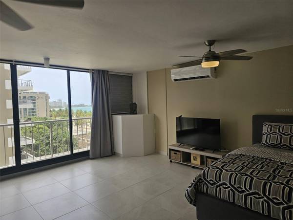 ISLA VERDE AVE. COND. CORAL BEACH II #714, Carolina, PR 00979