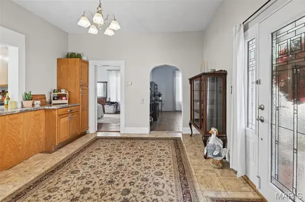 648 W Maple ST, Nashville, IL 62263