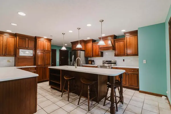 113 Diane DR, Lexington, IL 61753