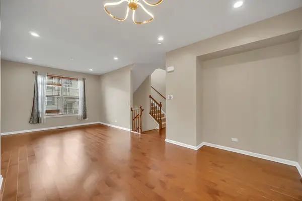 1260 Evergreen AVE, Des Plaines, IL 60016